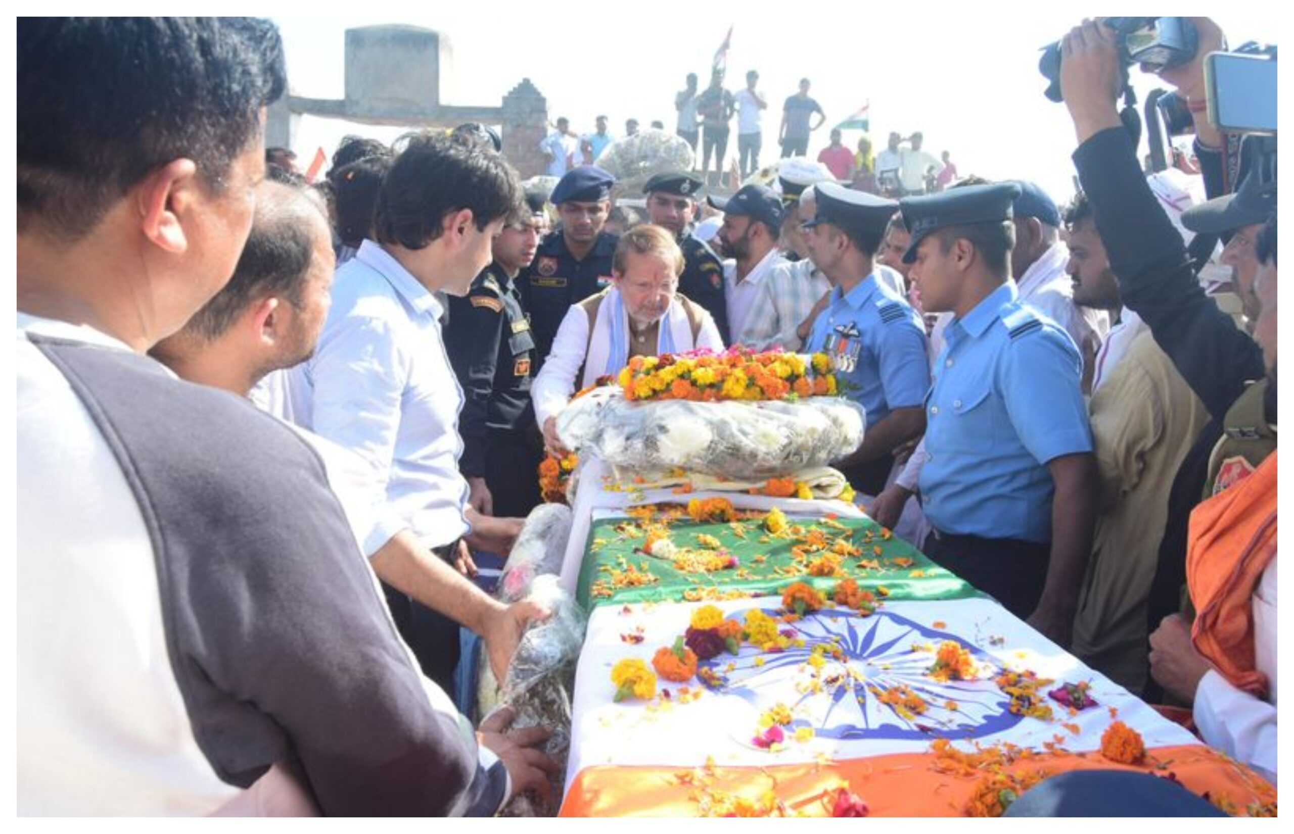Rohtak: Final farewell to martyr Anuj Sharma! Tribute paid to the brave pilot with state honors