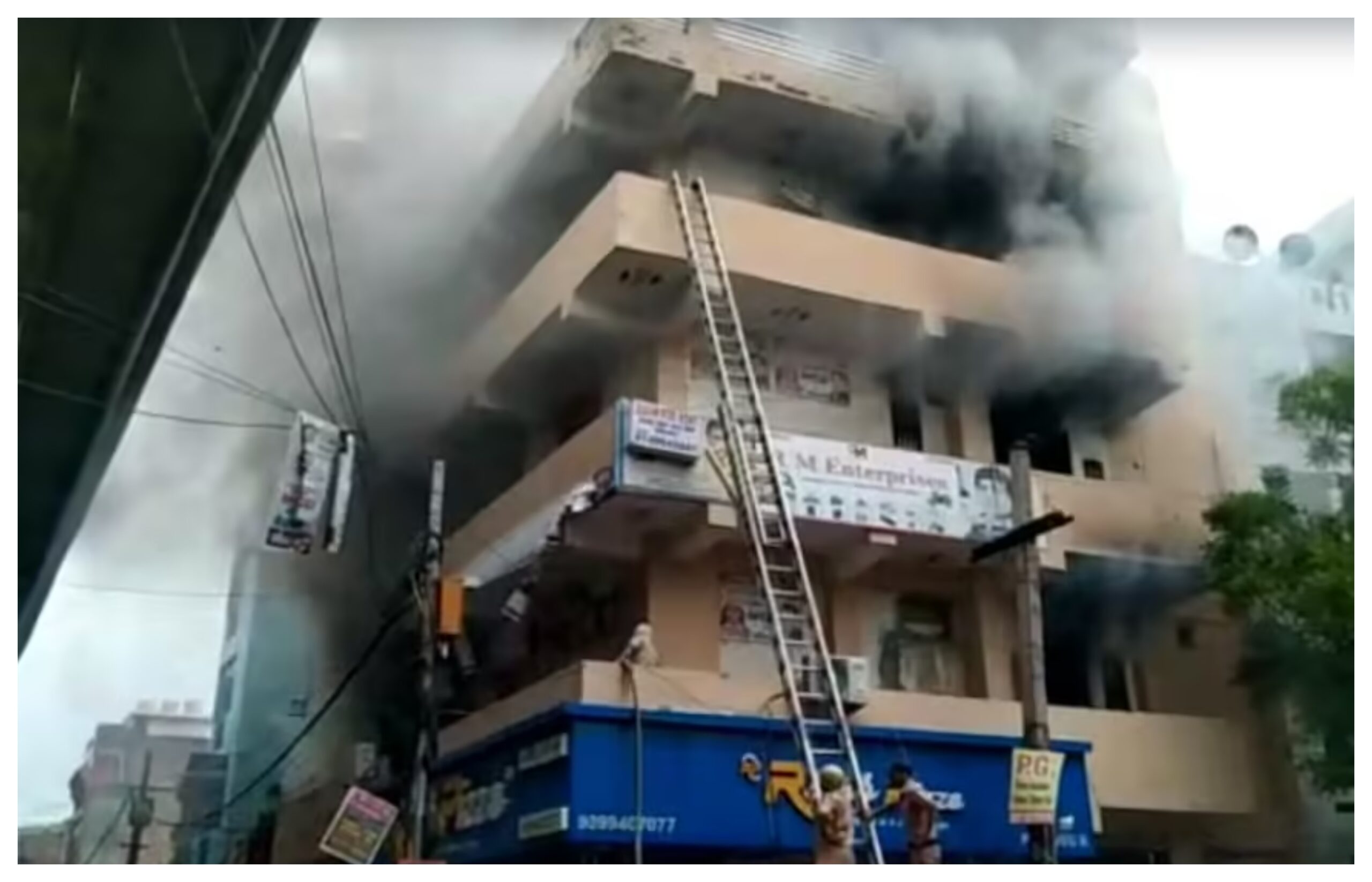 Delhi News: Massive fire in Palam... 6 people dead, CM Rekha orders magisterial inquiry