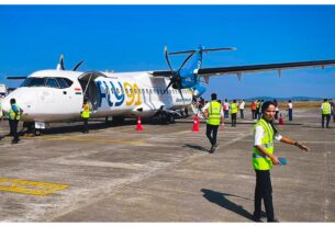 Hyderabad: Hubli-bound flight diverted to Bengaluru! Bad weather caused the plane to be stranded for three hours.