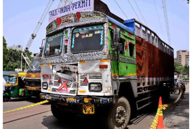 Karnataka: Two people died after a poultry vehicle collided with a parked truck in Belagavi.