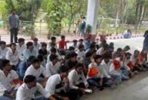 ABVP STUDENT RIGHTS MARCH, DELHI UNIVERSITY STUDENTS MARCH, DELHI UNIVERSITY, RIGHT MARCH OF DU STUDENTS, ABVP STUDENT RIGHTS MARCH IN DU, ABVP STUDENT RIGHTS MARCH IN DELHI UNIVERSITY STUDENTS DEMONSTRATED FOR 12 DEMANDS"