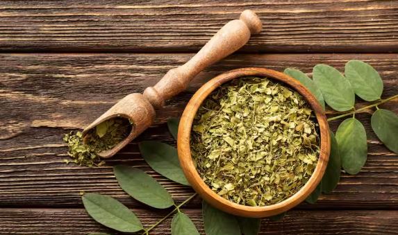 Moringa Leaves Benefits, Moringa Leaves, Moringa Leaves Benefits, Health Tips, Moringa Superfood Benefits, Diseases Prevented By Moringa, How To Eat Moringa Leaves, Nutritional Value Of Moringa Leaves, Moringa For Immunity Boost,रोज मोरिंगा के पत्ते खाने से क्या होता है, मोरिंगा किन बीमारियों में फायदेमंद है, मोरिंगा को डाइट में कैसे शामिल करें, मोरिंगा पत्ते खाने का सही तरीका, मोरिंगा से इम्यून सिस्टम कैसे मजबूत होता है