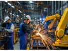 Service Sector: The growth rate of the country's service sector reached a five-month high in April.