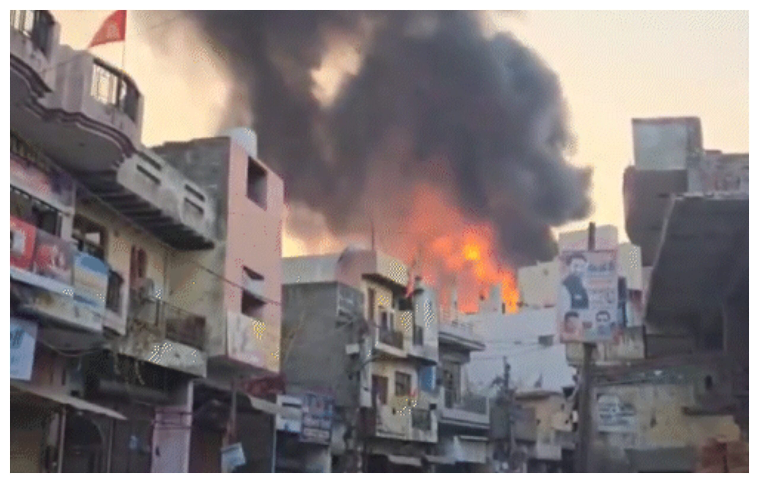 Delhi: Fire breaks out in residential building in East Delhi... nine people dead
