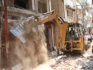 Varanasi News, Varanasi News Today, Varanasi News in Hindi, वाराणसी समाचार, वाराणसी न्यूज़, Hammers and bulldozers were used on six houses in Dal Mandi