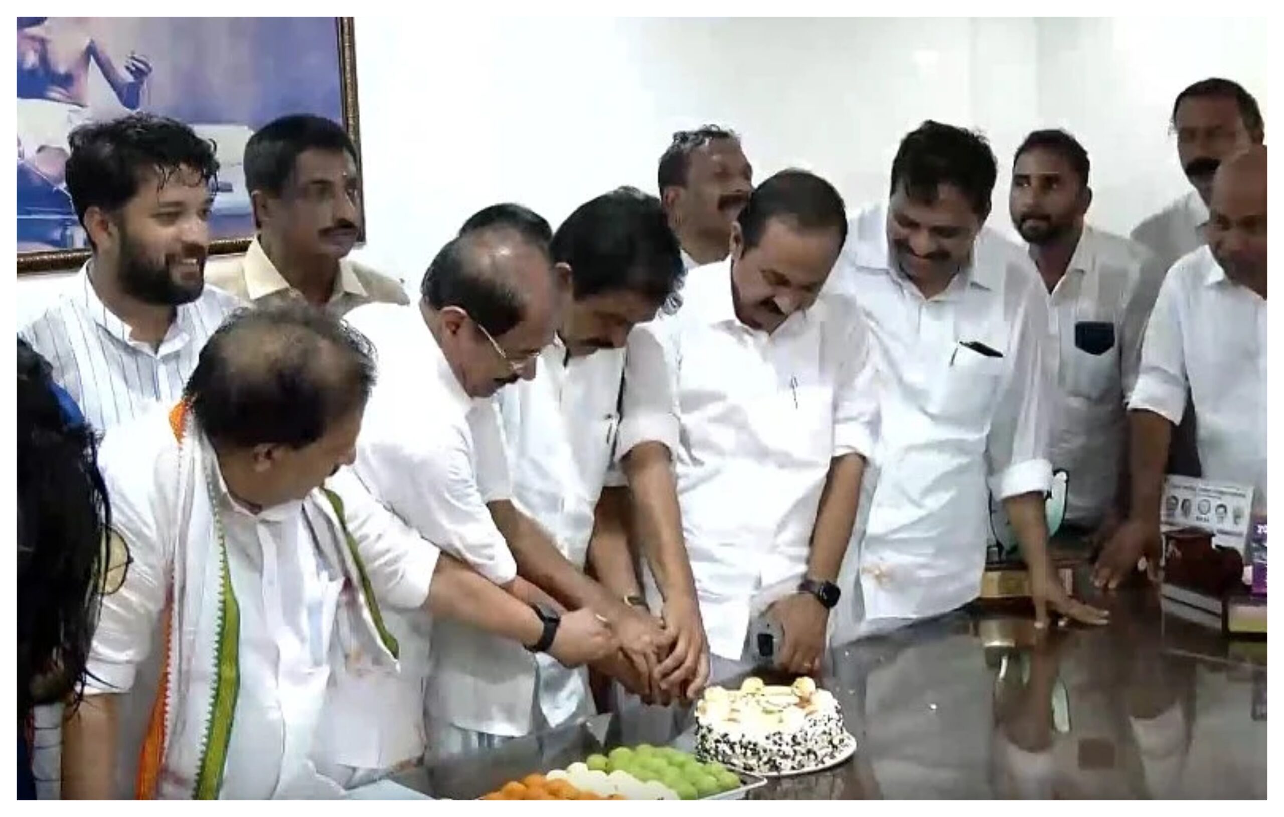 Kerala Assembly election results... UDF leads strongly, celebratory atmosphere at Indira Bhavan