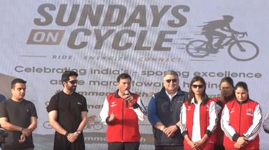 Fit India Movement, sundays on cycle, commonwealth games day, mansukh mandaviya, ayushmann khurrana, gagan narang, harsh sanghavi, gujarat, delhi, cycling event, khelo india, fitness campaign, Sports News in Hindi, Other Sports News in Hindi, Other Sports Hindi News"