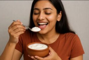 Yogurt Benefits, Yogurt benefits, Dahi in summer, Digestive health food, Summer hydration diet, Benefits of eating dahi in summer, Best time to consume yogurt, How to eat dahi for digestion, Yogurt precautions cold cough, curd benefits in summer, dahi for digestion, summer hydration foods, cooling foods to beat summer heat, best time to eat curd, curd for bone health and energy, avoiding curd at night for cold, healthy summer diet tips