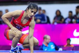 Vinesh Phogat , Vinesh Phogat news , Vinesh Phogat WFI , WFI issues notice to Vinesh Phogat , विनेश फोगाट न्यूज , विनेश फोगाट WFI , विनेश फोगाट करियर , विनेश फोगाट को मिला नोटिस