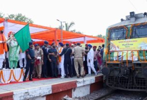 Nanded Sahib, #Kurukshetra, #HazurSahib, #Nanded, #SpecialTrain, #CM Nayab Singh Saini, #GreenFlag, #IndianRailways ,#TravelIndia, #PilgrimageJourney, #CulturalHeritage,