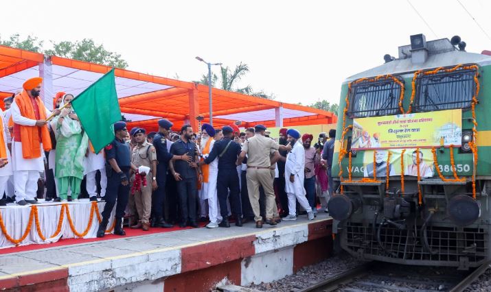 Nanded Sahib, #Kurukshetra, #HazurSahib, #Nanded, #SpecialTrain, #CM Nayab Singh Saini, #GreenFlag, #IndianRailways ,#TravelIndia, #PilgrimageJourney, #CulturalHeritage,