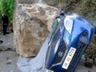 Nainital Landslide News , Boulder Fall, Road Blocked, Car Accident, Krishnapur, Uttarakhand News, Landslide, Disaster