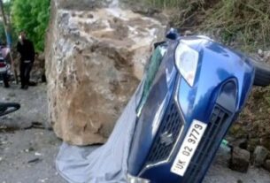 Nainital Landslide News , Boulder Fall, Road Blocked, Car Accident, Krishnapur, Uttarakhand News, Landslide, Disaster